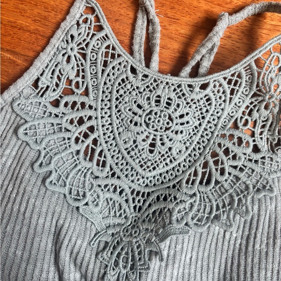 Lace Ribbed Cropped Top - Picture 2 of 5